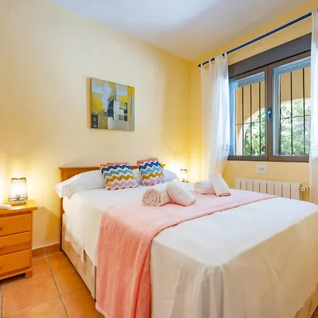 Ecalinda - Plusholidays