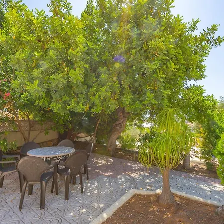 Villa Ecalinda - Plusholidays *