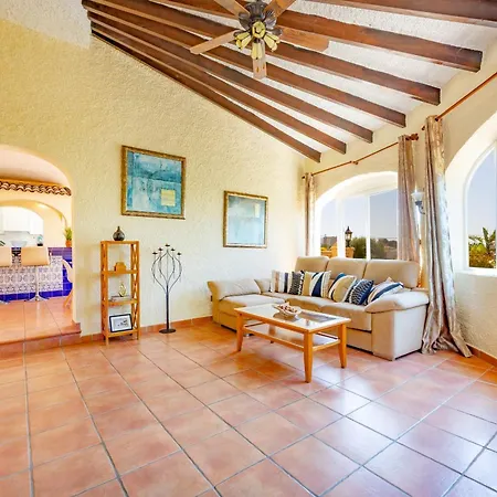 Ecalinda - Plusholidays