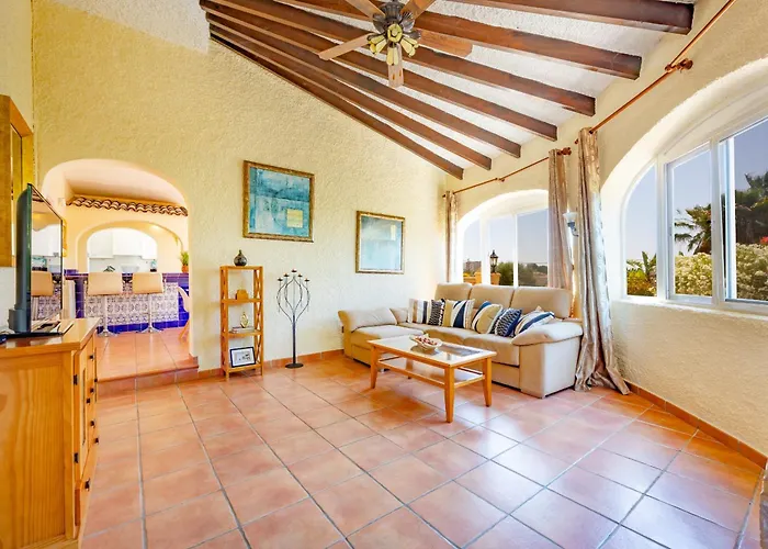 Ecalinda - Plusholidays